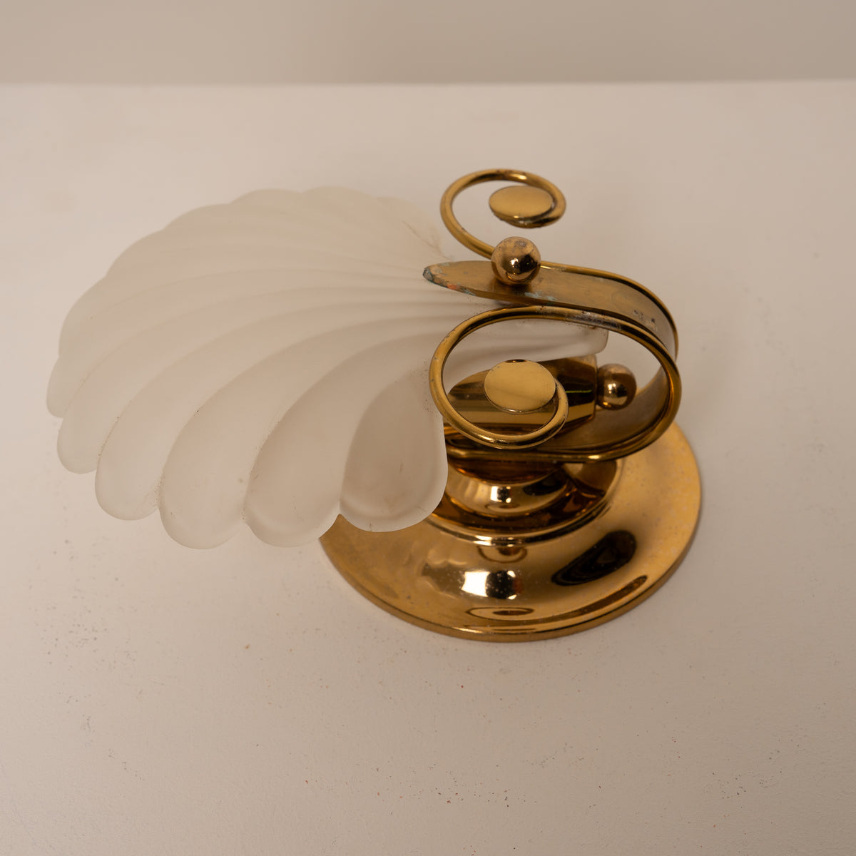 PAIR OF SHELL WALL SCONCES BY DEKNUDT