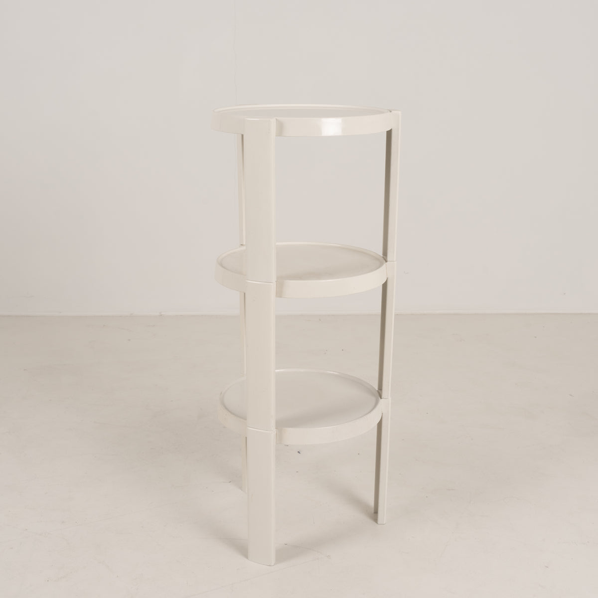 SET OF THREE STACKING SIDE TABLES IN WHITE MOULDED PLASTIC