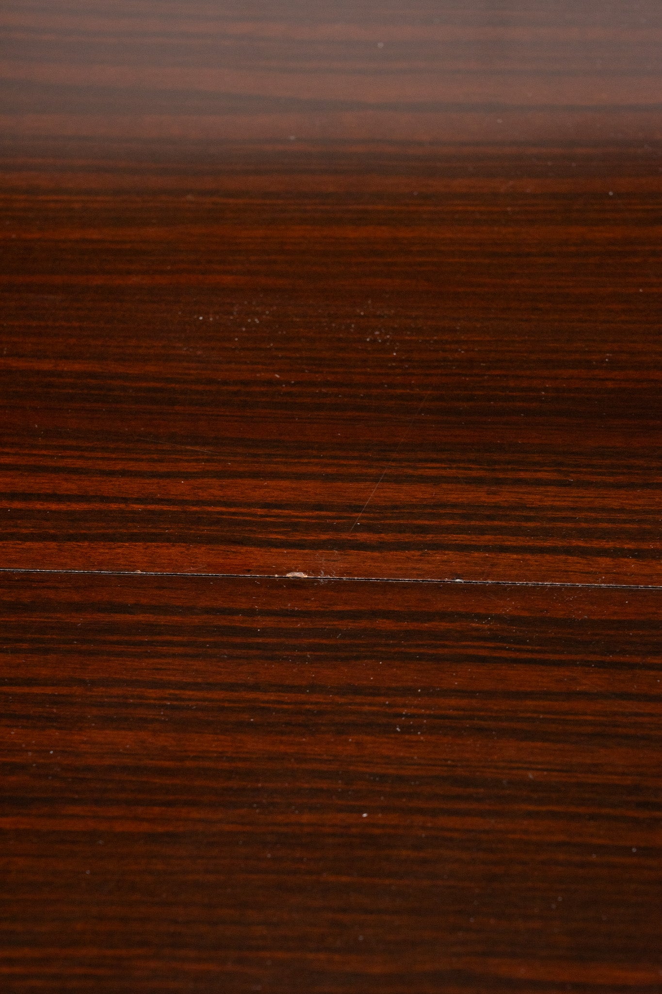 ROBUUSTE HOUTEN TAFEL UIT DE JAREN 80