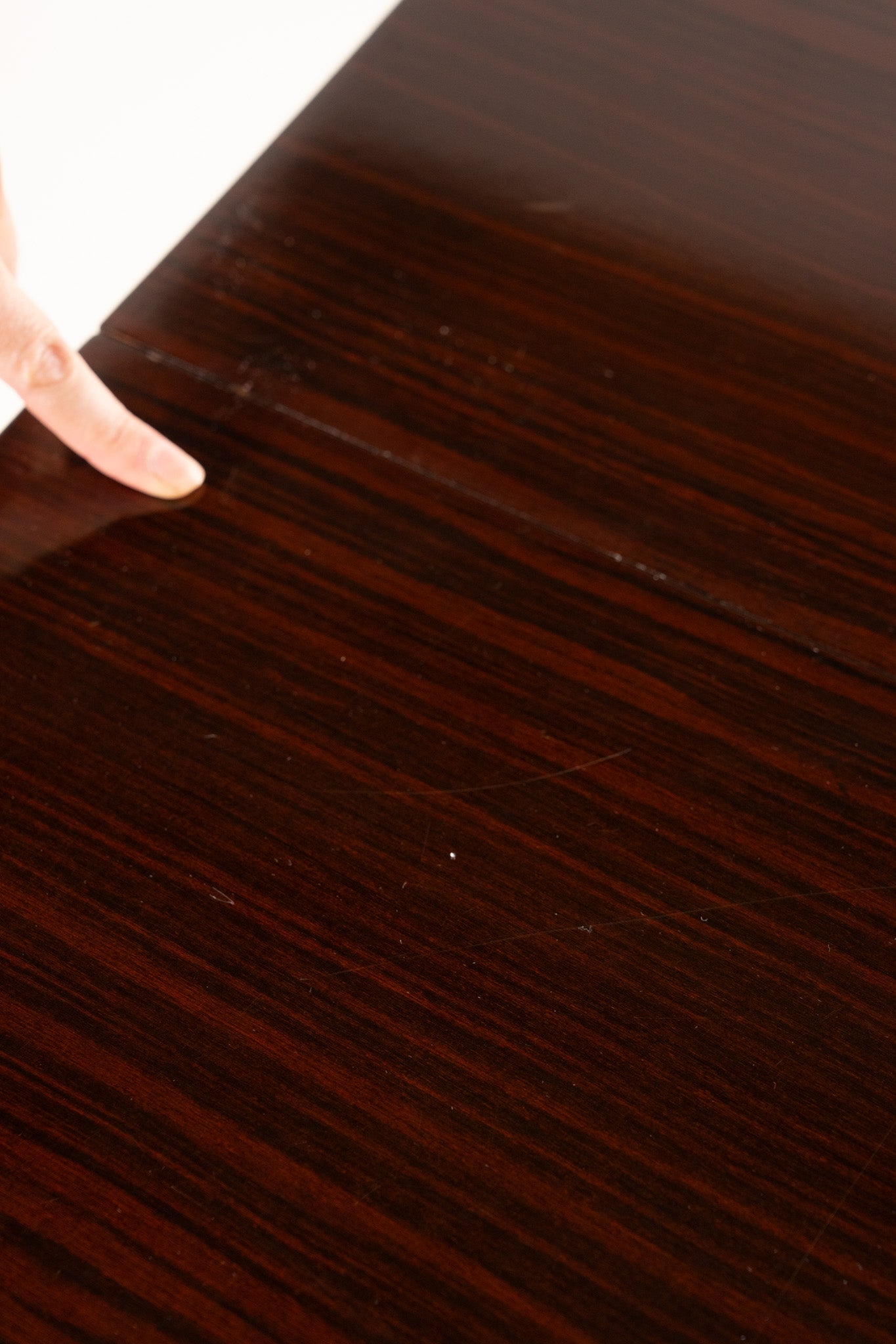 ROBUUSTE HOUTEN TAFEL UIT DE JAREN 80