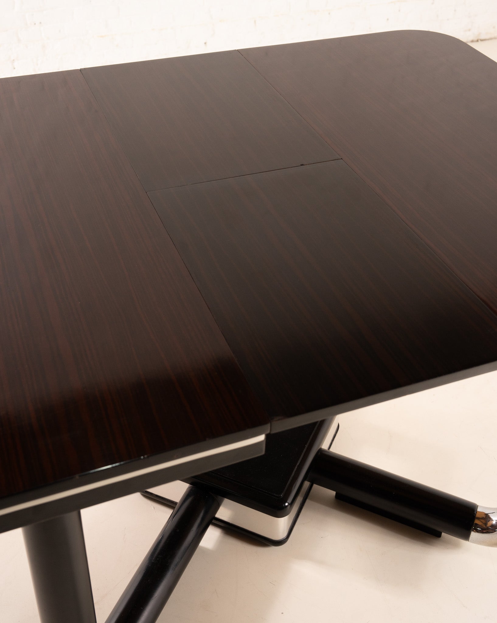 ROBUUSTE HOUTEN TAFEL UIT DE JAREN 80