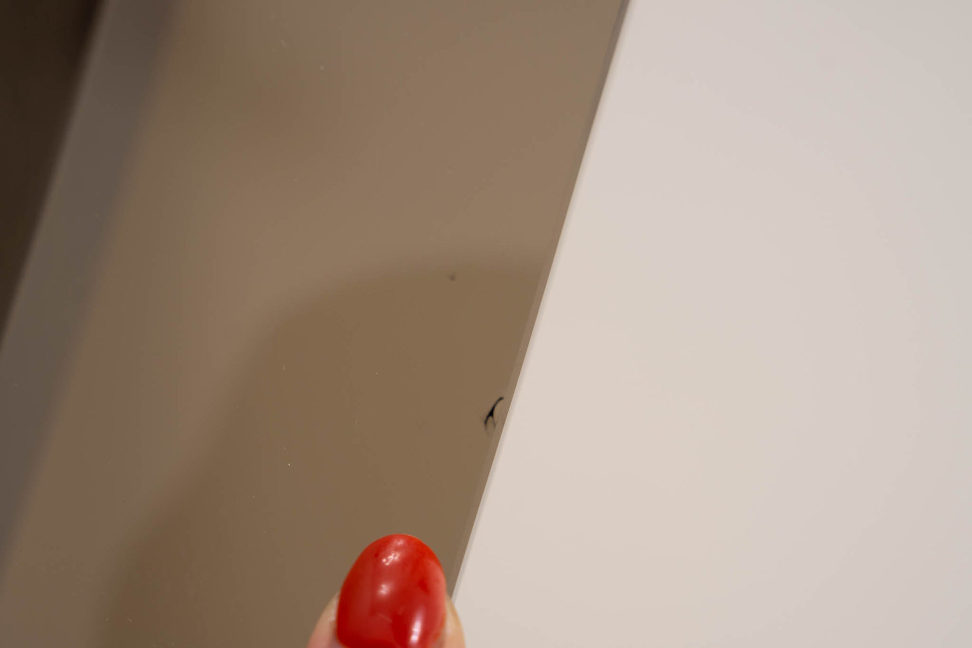 Eettafel van gerookt glas uit de jaren 70