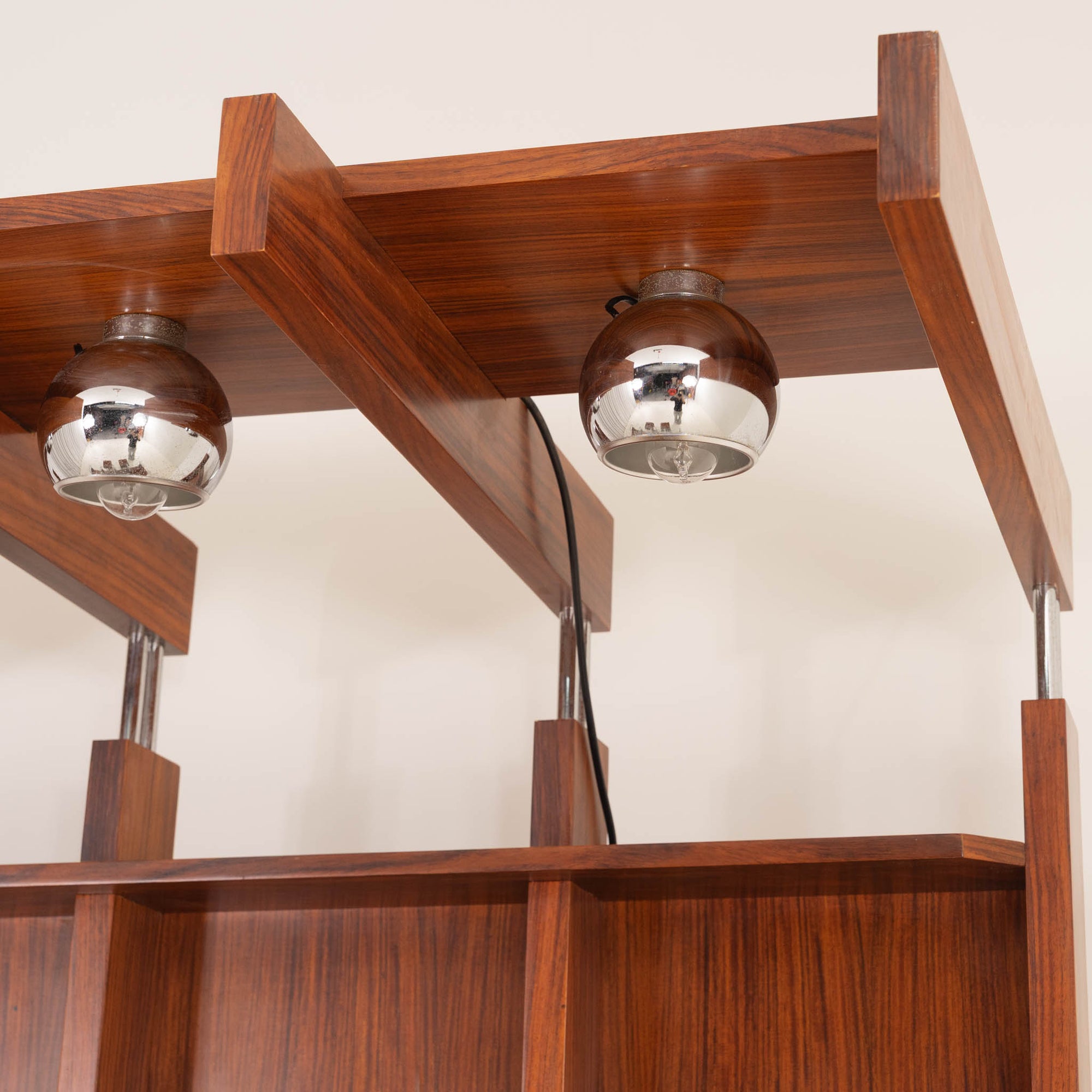 Zeldzame Italiaanse bar met krukken