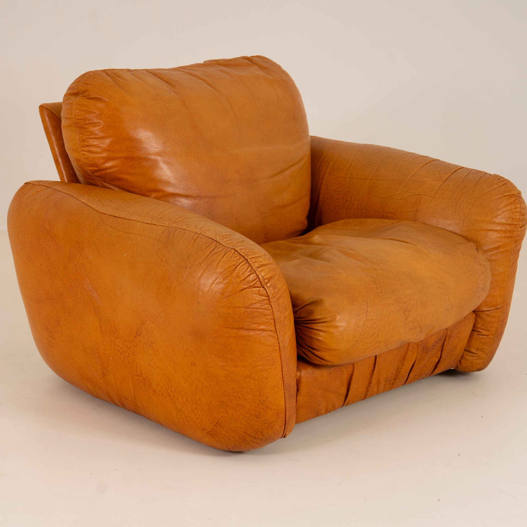 Leather Armchair by Arrigo Arrigoni for Busnelli, 1970s
