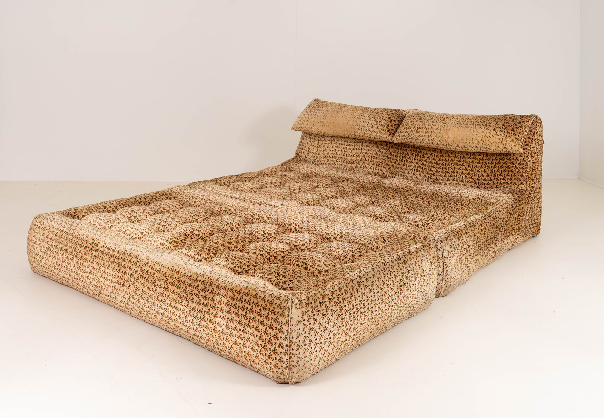 Vintage Bamboletto Daybed by Mario Bellini for B&B Italia, 1975 — Signed, Original Upholstery