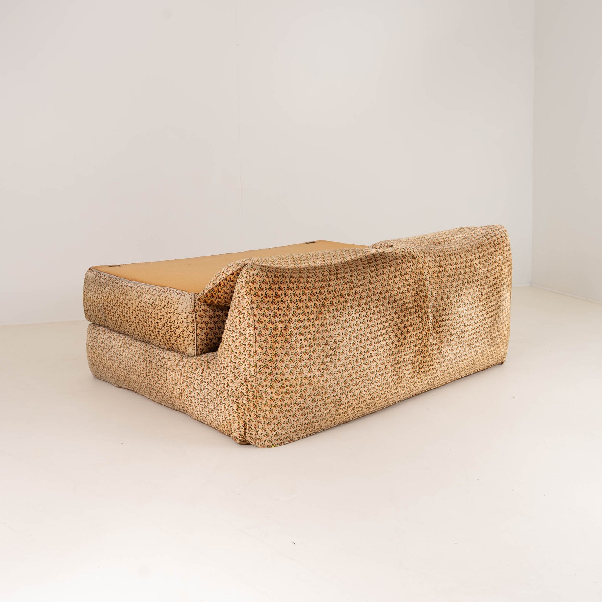Vintage Bamboletto Daybed by Mario Bellini for B&B Italia, 1975 — Signed, Original Upholstery