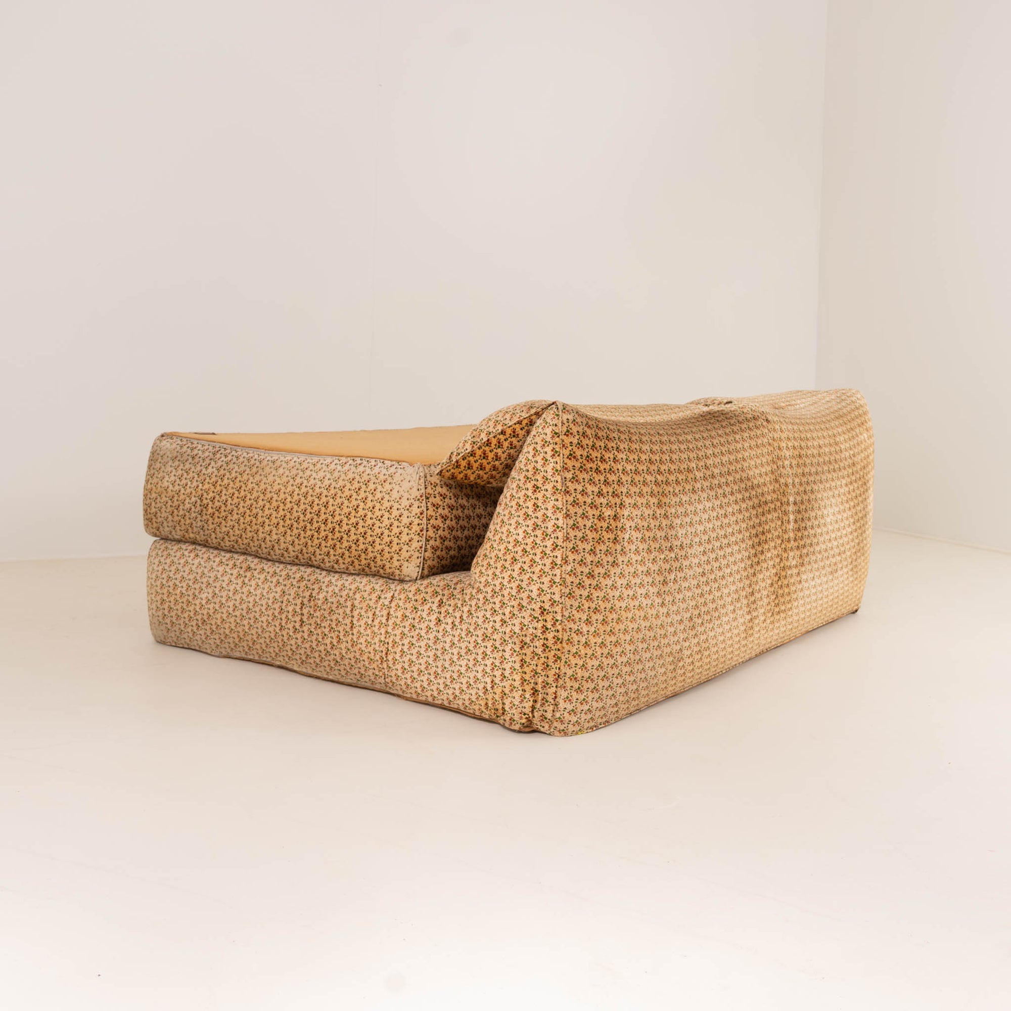 Vintage Bamboletto Daybed by Mario Bellini for B&B Italia, 1975 — Signed, Original Upholstery