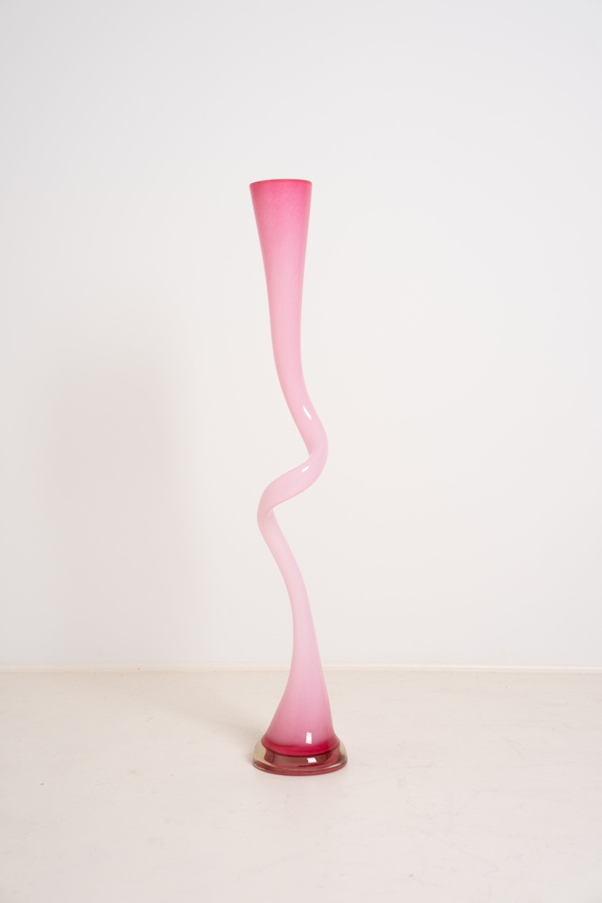 Pink Swirl Glass Vases – Set of 3