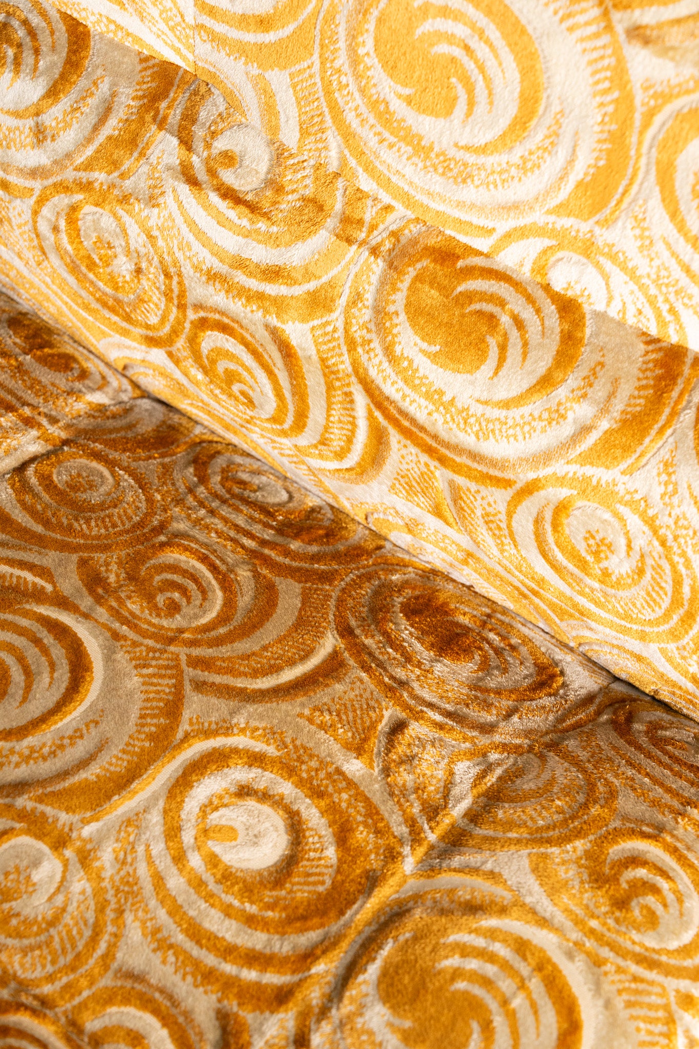 MODULAIRE JAREN 70 GEBOGEN BANK 